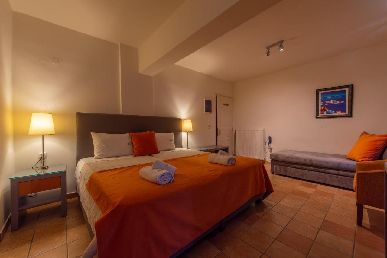 Kastro Maini Hotel Areopoli Bagian luar foto