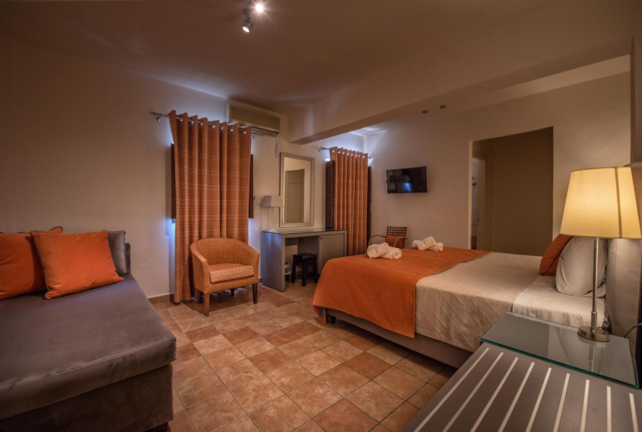 Kastro Maini Hotel Areopoli Bagian luar foto