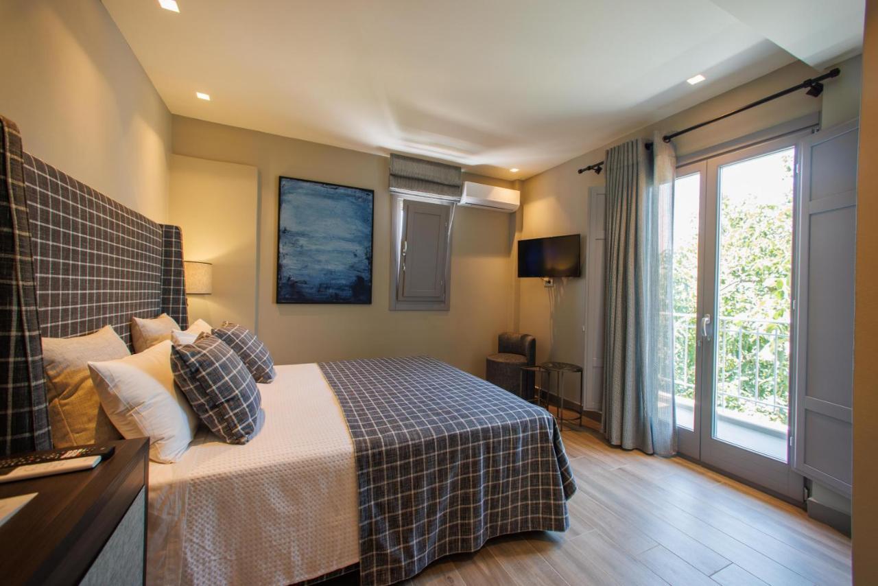 Kastro Maini Hotel Areopoli Bagian luar foto