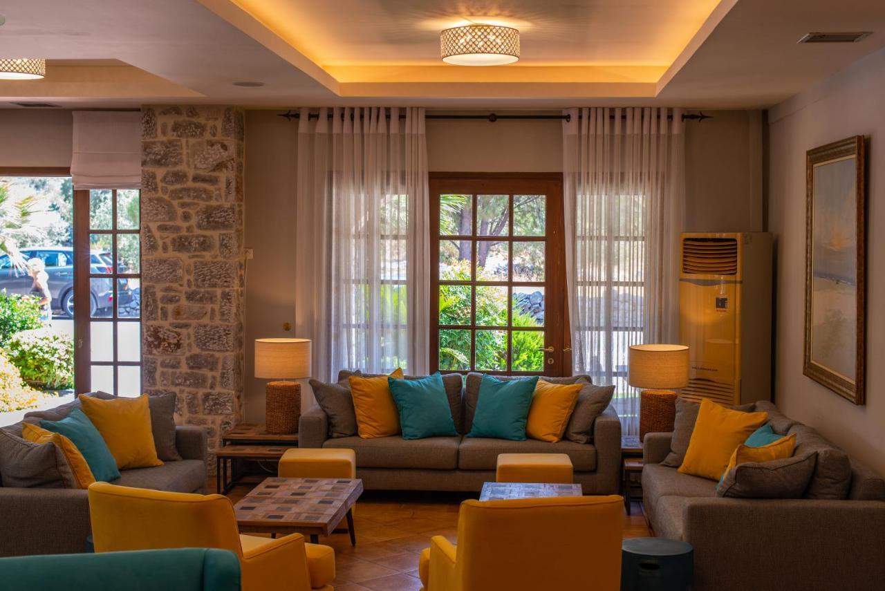 Kastro Maini Hotel Areopoli Bagian luar foto